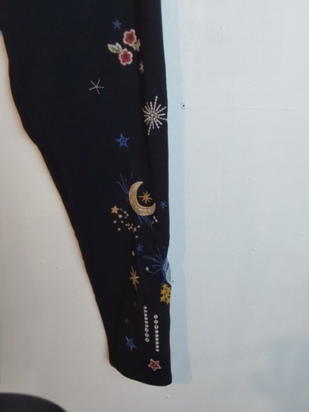 Johnny Was| Celestial Embroidered Black Leggings Multi Color Moon Star Boho XL - Picture 3 of 10